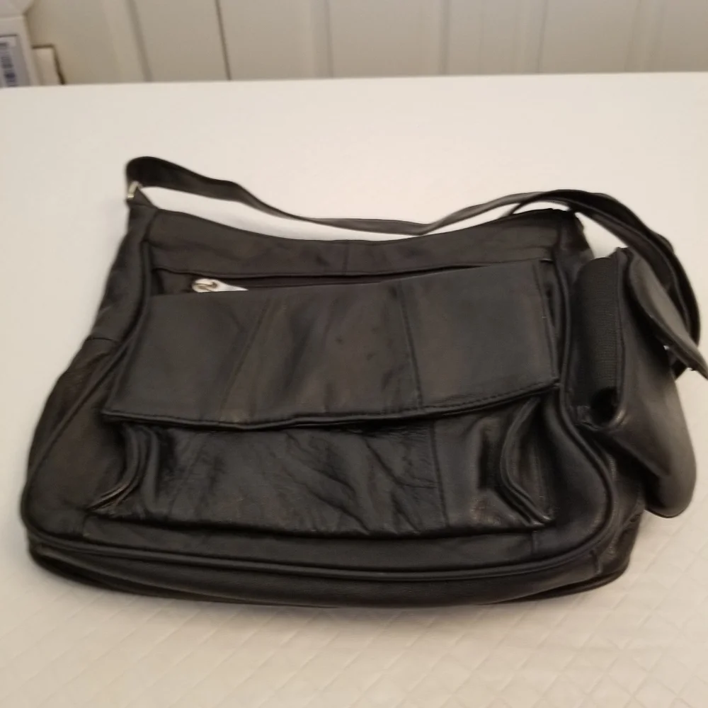 Black Faux Leather Shoulder/Crossbody 9 X 8.5 X 3 Black Interior